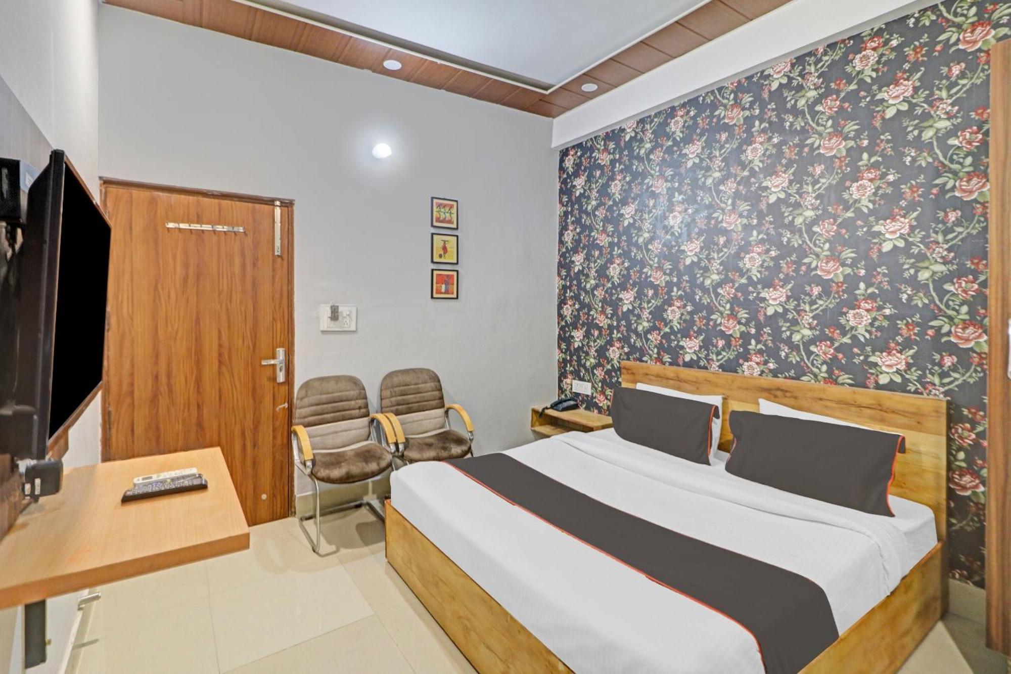 Hotel O Star Ki Nowe Delhi Zewnętrze zdjęcie