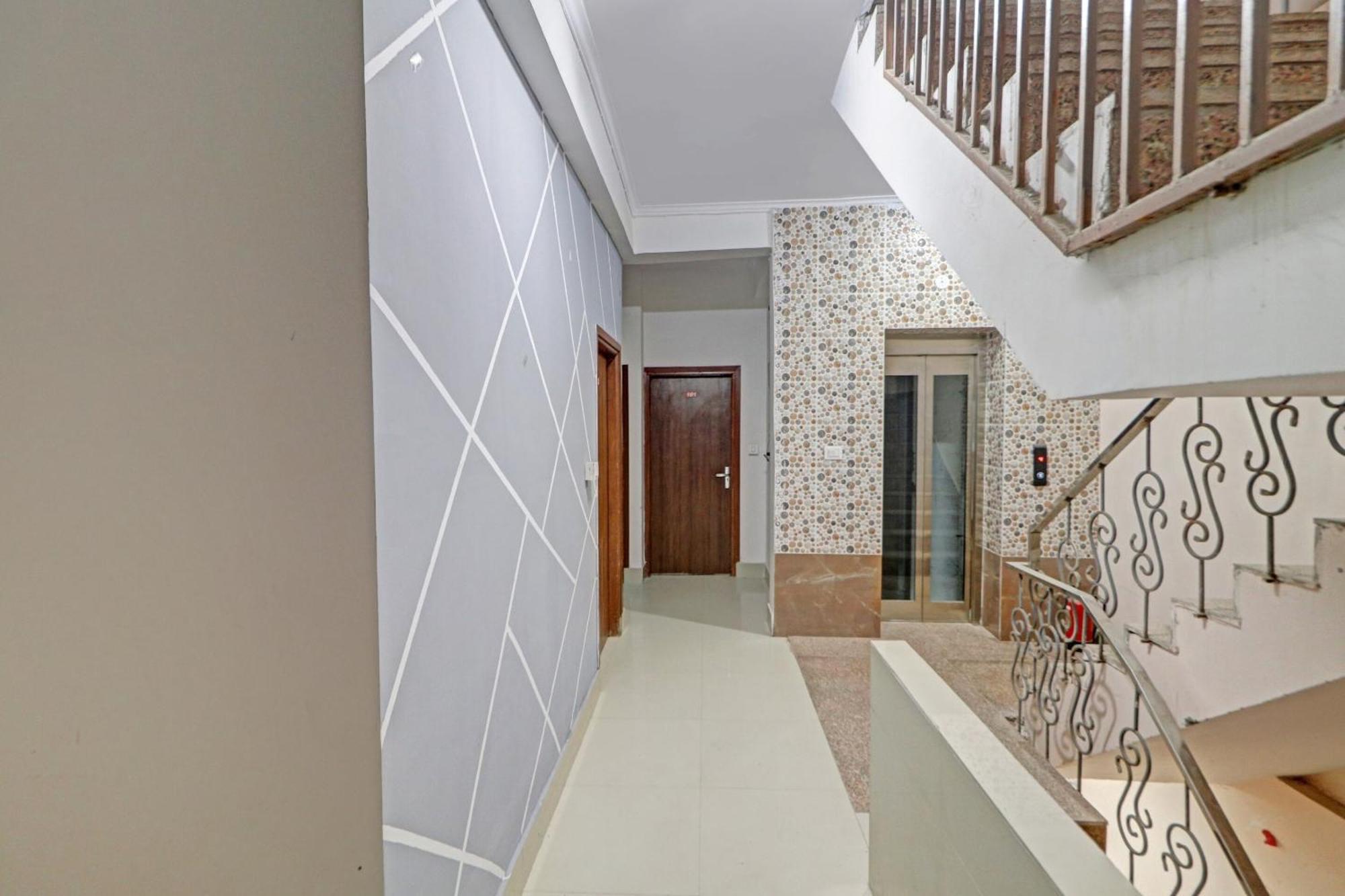 Hotel O Star Ki Nowe Delhi Zewnętrze zdjęcie