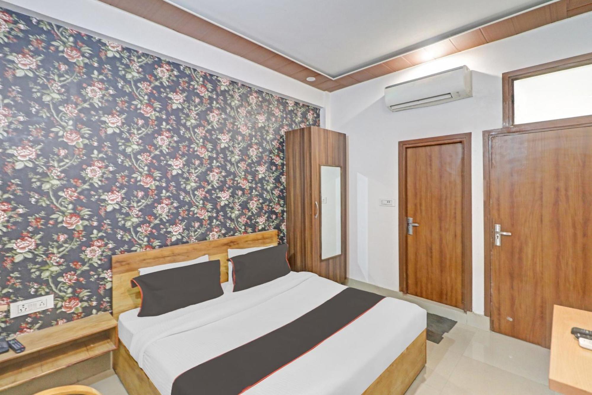 Hotel O Star Ki Nowe Delhi Zewnętrze zdjęcie